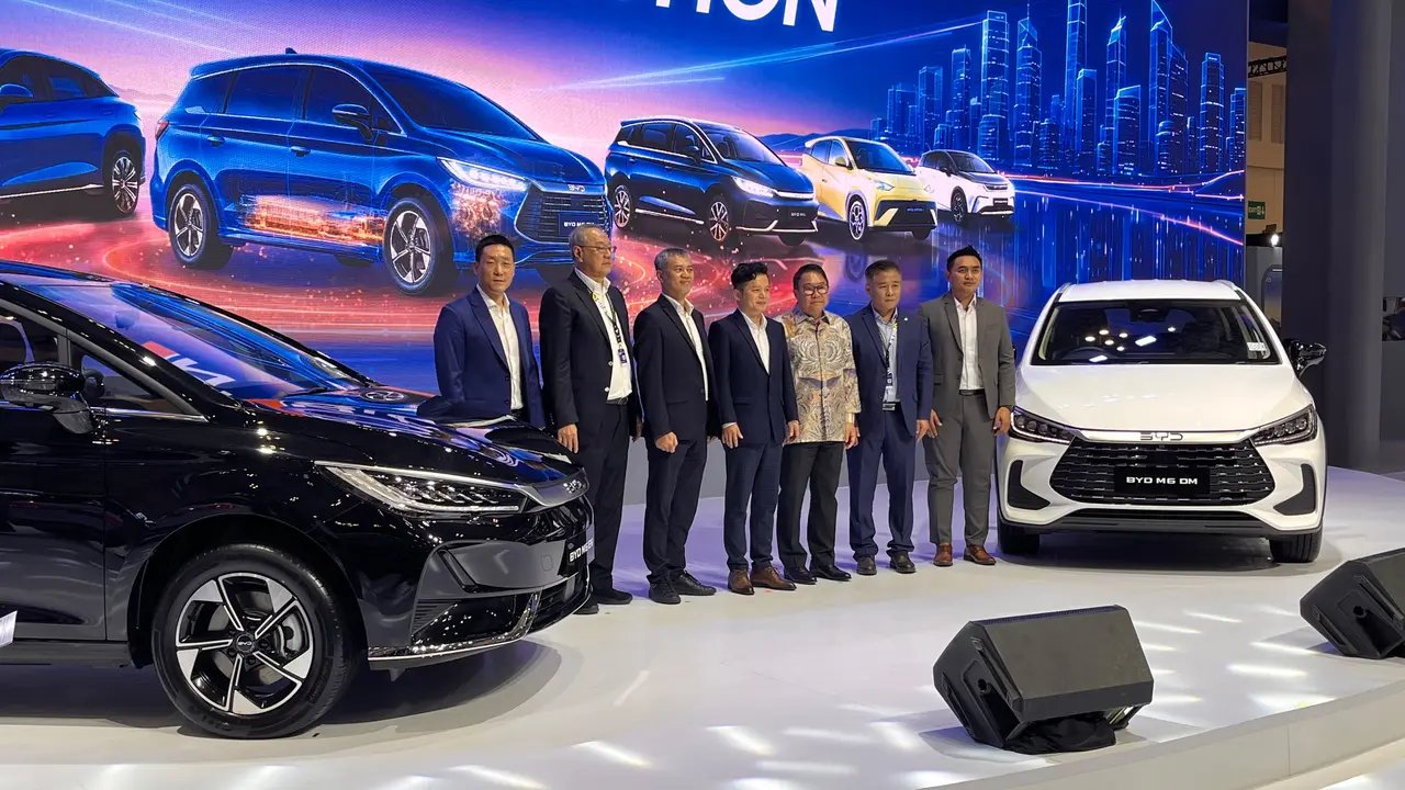 BYD M6 EV Rakitan Lokal Meluncur di GIIAS 2026, Harga Mulai Rp395 Juta